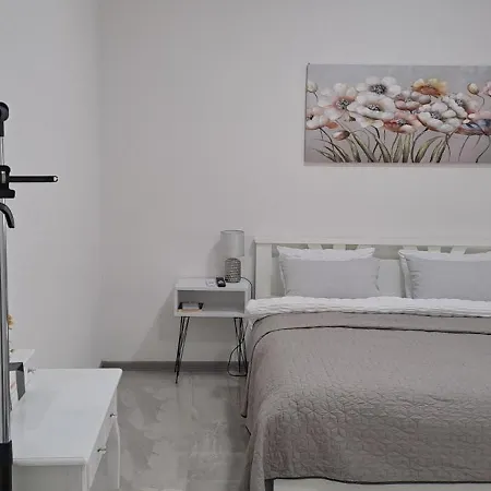 Ivan's アパートホテル 4*